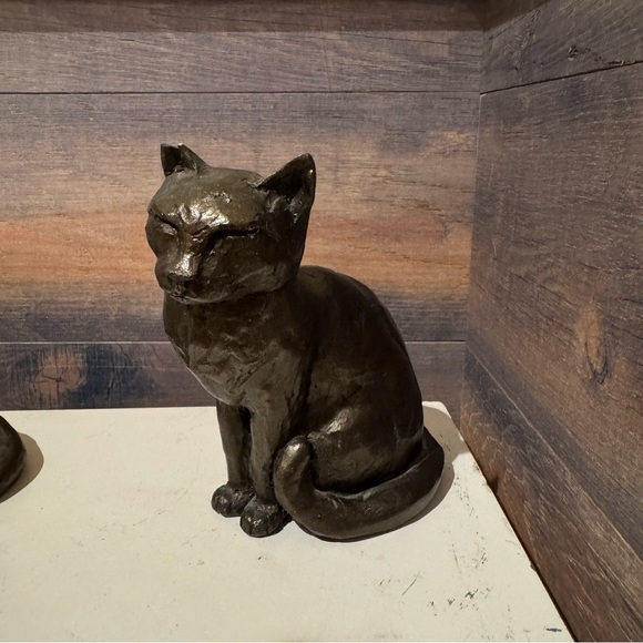 Two FIRTH Sculptures YUM-YUM Cat Sitting & Tinkerbell Paul Jenkins Feline - Picture 2 of 12